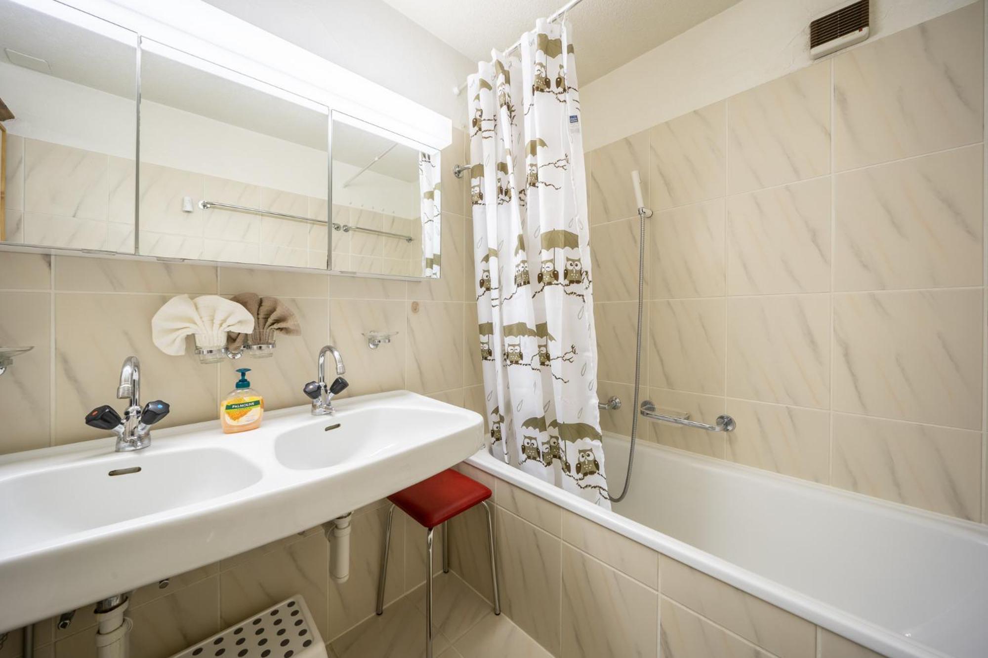 Chasa Plazza Gronda Apartment Lavin Exterior photo