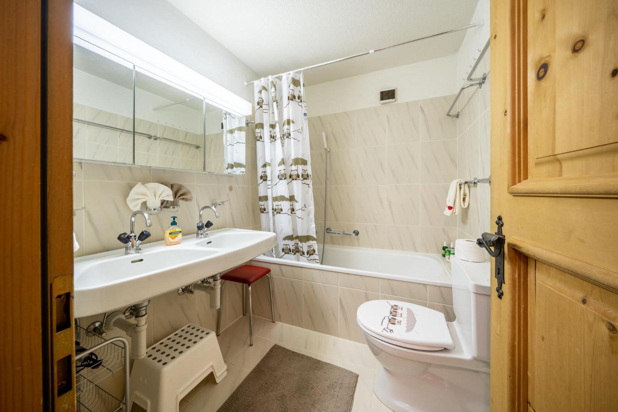 Chasa Plazza Gronda Apartment Lavin Exterior photo